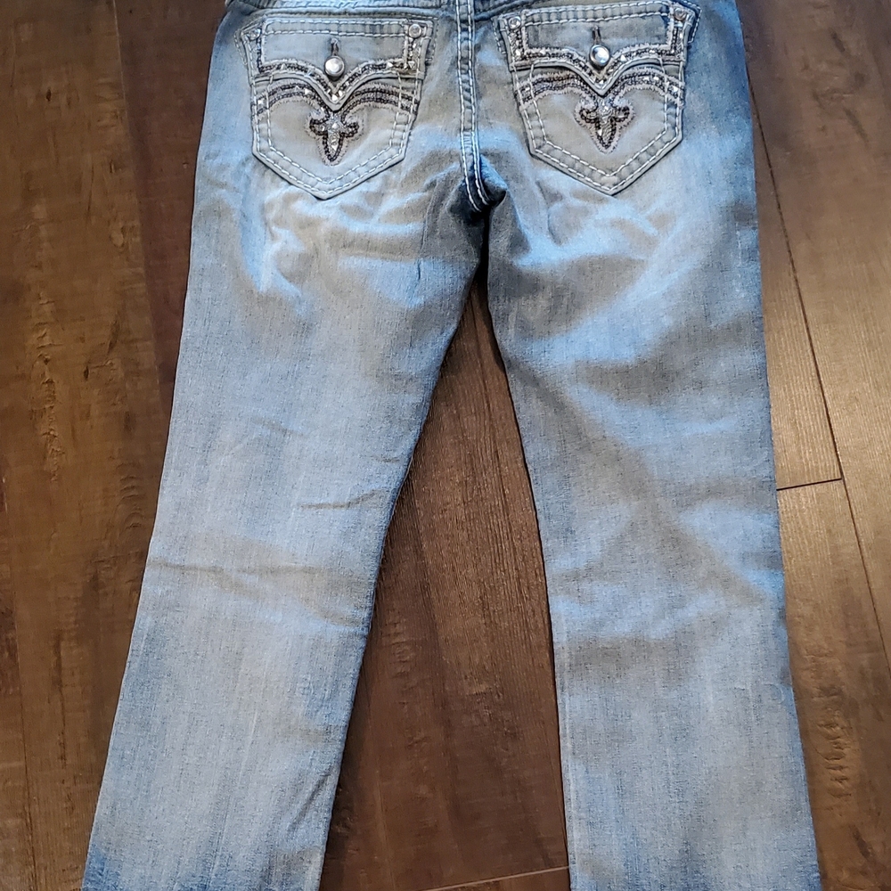 Rock Revival CAPRI with BLING buttons Jeans with Embroidered Pocket - Picture 3 of 7